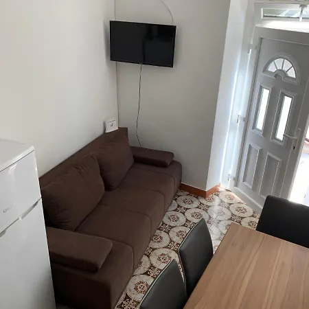 Old Town Apartment *